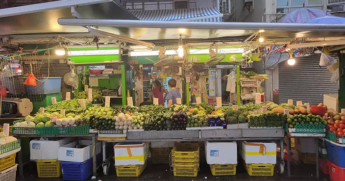 筲箕灣街市菜檔如常營業 零星市民買餸 商戶嘆生意大受影響