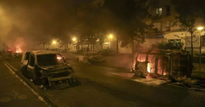 法國騷亂第五日150多人被捕 有消防員撲救著火汽車時身亡