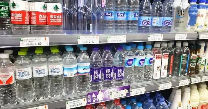 天津音樂節1蚊樽裝水賣「天價」 商戶疑將水分裝發售：10蚊杯