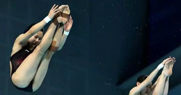 成都大運會女子跳水雙人10米跳台  國家隊張家齊、掌敏潔組合奪金