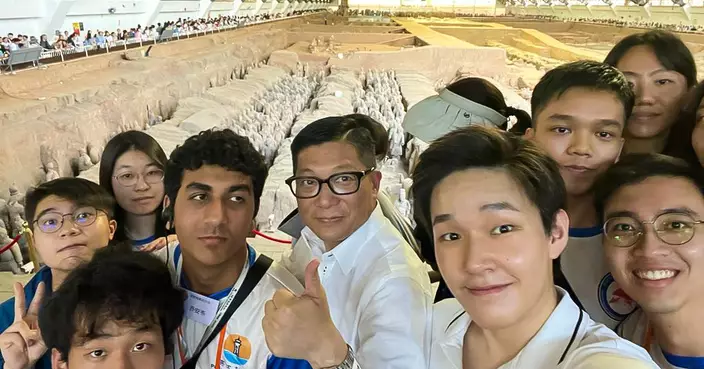 率保安局青年學員陝京行 鄧炳強打卡兵馬俑一號坑