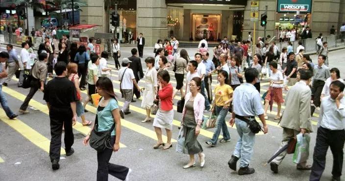 調查︰近四成人滿意薪酬福利 逾四成人無信心找更好工作