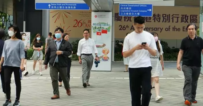 楊何蓓茵澄清非「快速炒魷」公務員持續表現欠佳才著令退休