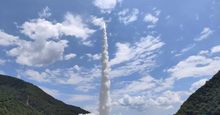 中國成功發射升空和德三號A-E星等5顆衛星