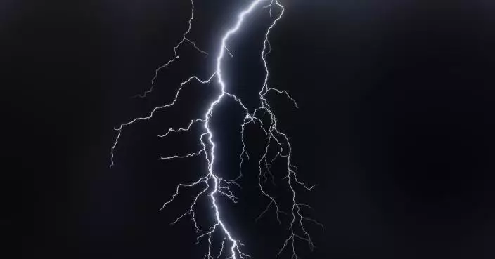 「雷神」降臨！女遊客哥倫比亞海灘散步遭閃電劈中及時搶救仍身亡