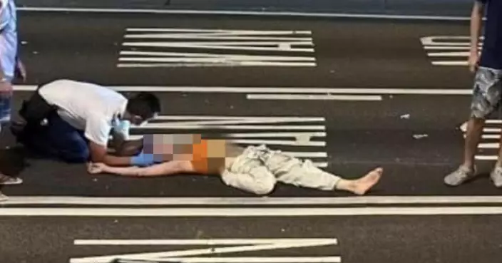 泰籍女子金鐘過馬路被2的士撞倒 受傷昏迷送院搶救