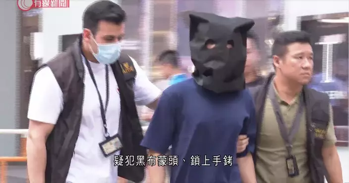 廣東道錶行劫案 警押解一疑犯返現場重組案情