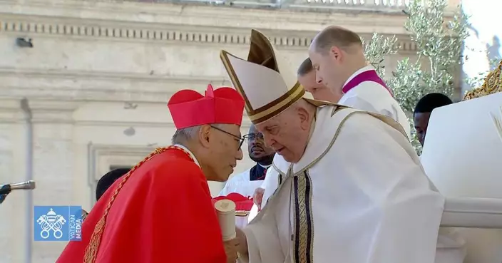 周守仁與另外20名新樞機於梵蒂岡出席擢升典禮