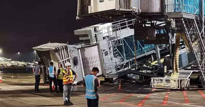 機場客運大樓乘客登機橋突塌下　4救護車到場戒備幸無人傷
