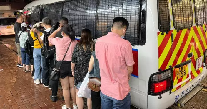 粵港澳三地聯合反罪惡行 警上水搗非法百家樂賭檔拘22人
