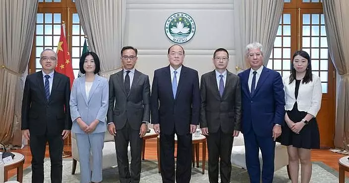 行政長官賀一誠會見廉政公署人員紀律監察委員會
