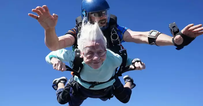 剛打破最高齡跳傘世界紀錄 美104歲人瑞睡夢中辭世