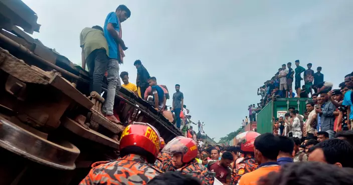 孟加拉兩火車相撞　釀最少17死逾百傷