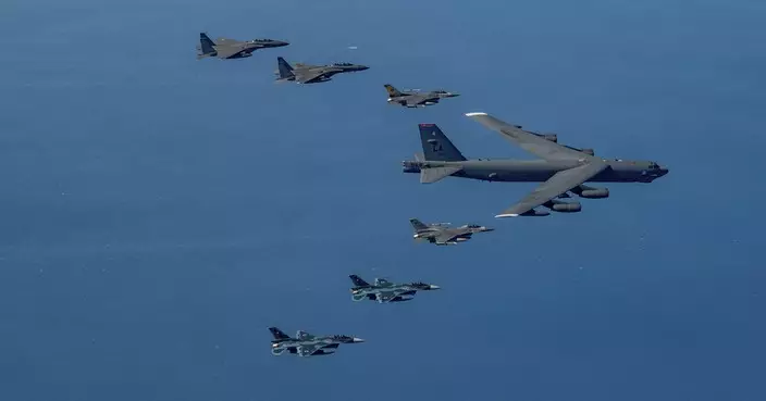 美軍B-52轟炸機與日韓戰機聯合訓練