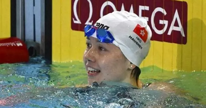何詩蓓在游泳世界盃布達佩斯站 奪50米自由泳銀牌