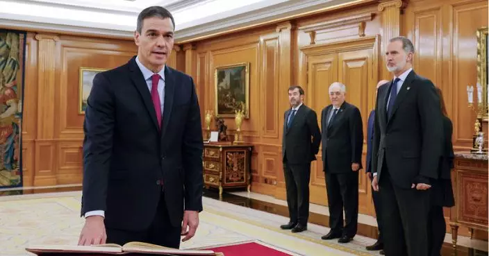西班牙聯合政府宣誓就職 4名副首相皆女性