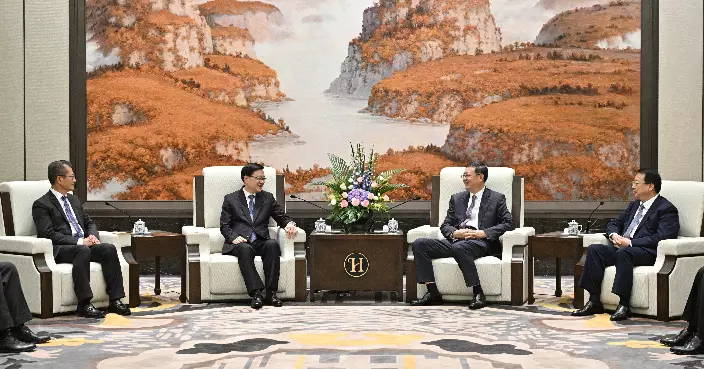 李家超與上海市領導會面　並晤在滬港人
