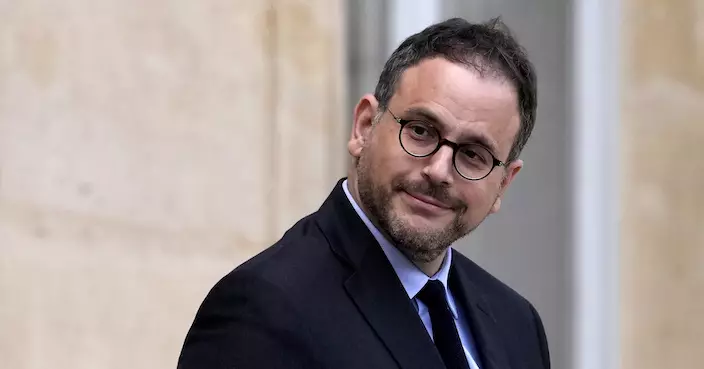 法國國會在執政陣營分裂中通過移民法草案 衛生部長不滿宣布辭職