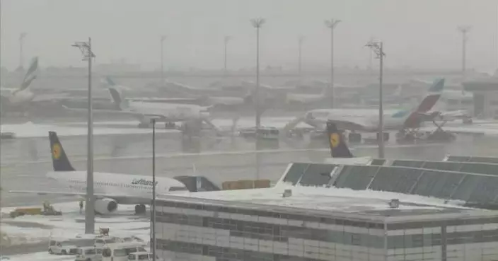 德國慕尼黑機場大雪 當地中午12時前所有航班需取消