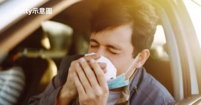 全球首例！30歲男駕車捏鼻閉嘴強忍噴嚏竟造成氣管撕裂