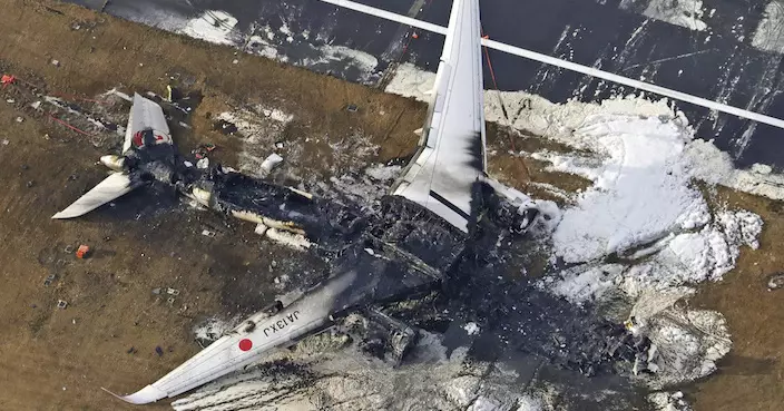 羽田機場撞機事故 尋回日航客機通信紀錄器