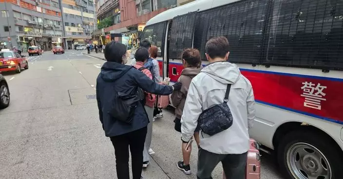 警方黃大仙掃黃 拘捕1名賣淫場所負責人及3名外籍女子
