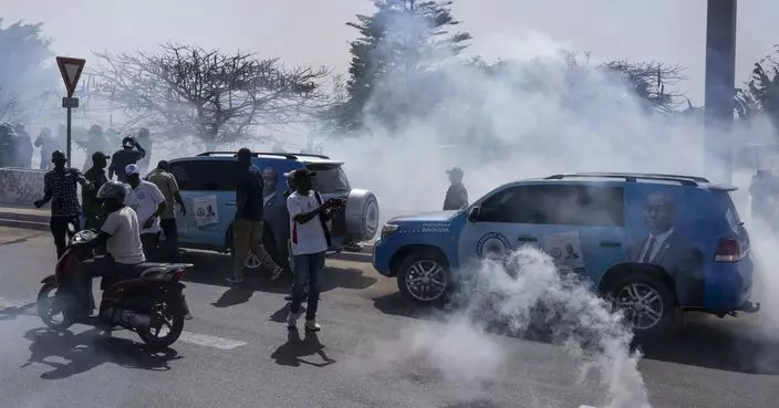 塞內加爾總統宣布推遲選舉 反對黨支持者示威與警方爆發衝突