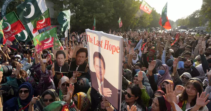 巴基斯坦民眾響應號召上街 抗議延後公布選舉結果 當局揚言採取行動