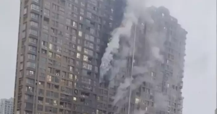 南京住宅大火釀15人遇難　起火高層外牆燻黑窗戶變形
