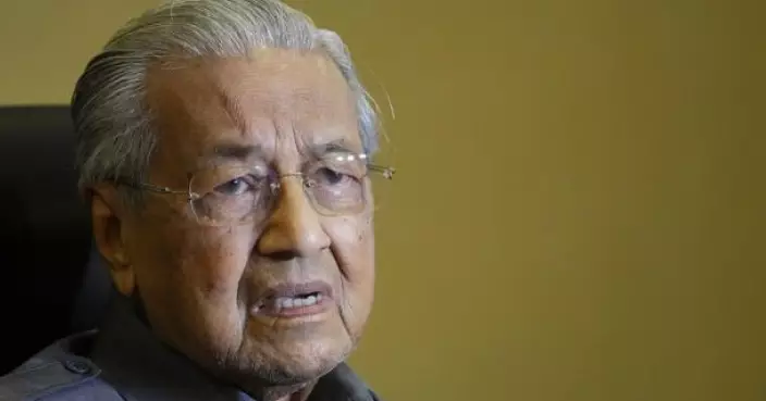 馬來西亞前總理 98歲馬哈蒂爾入院缺席聆訊