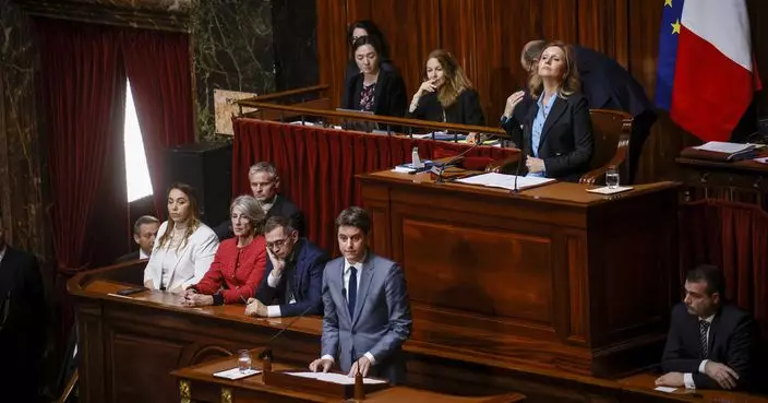 法國國會通過將女性墮胎權寫入憲法