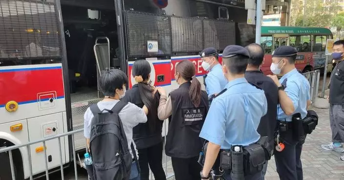 警方新界南反黑工行動 拘捕30名男女包括被通緝人士