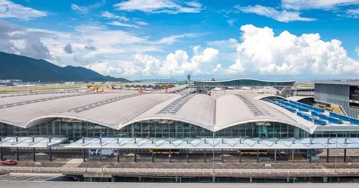 華航宣布受颱風影響 周三共8班往返香港與高雄及台北航班取消