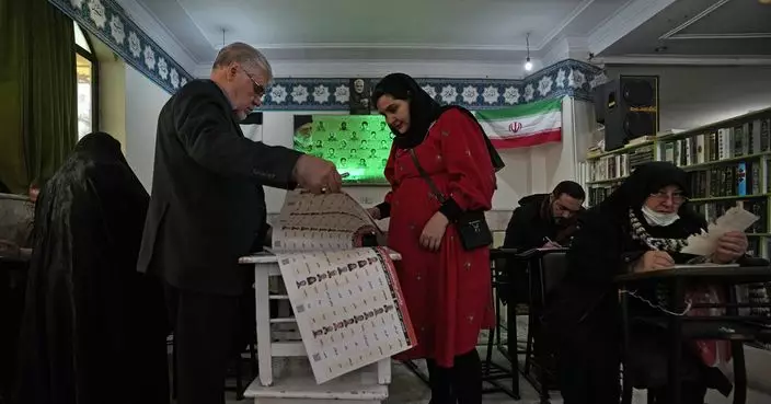 伊朗舉行議會和專家會議選舉 投票人數眾多