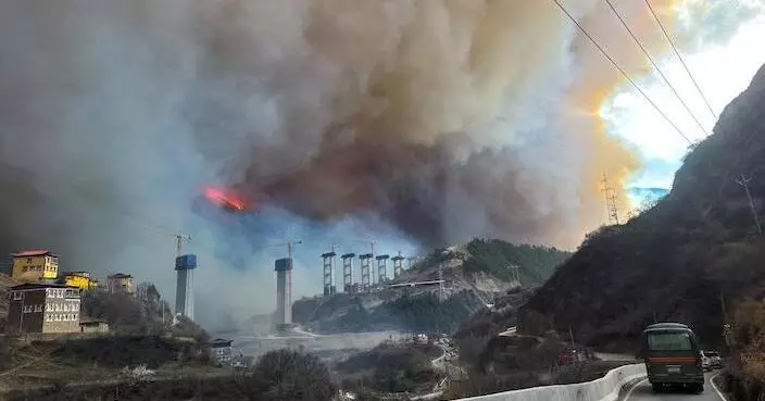 四川雅江縣山火 500多名消防員撲救未有傷亡報告