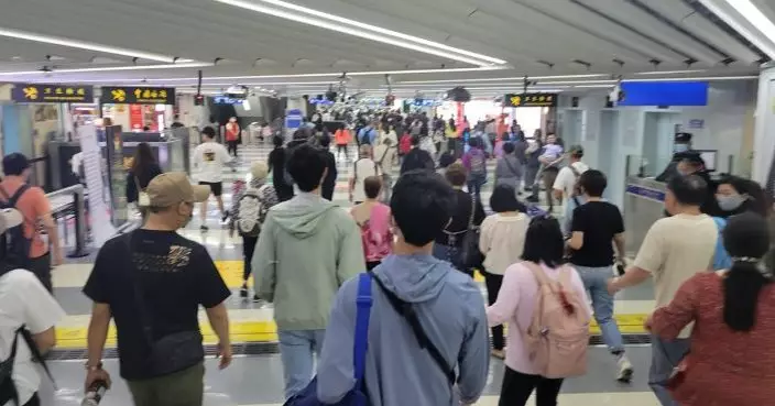 昨天共約107萬人次出入境 離港香港居民逾45萬