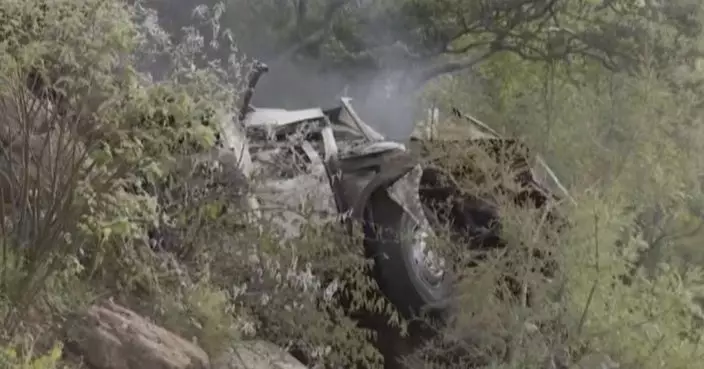 南非巴士橋上墜落峽谷至少45死 全車僅一名8歲童生還