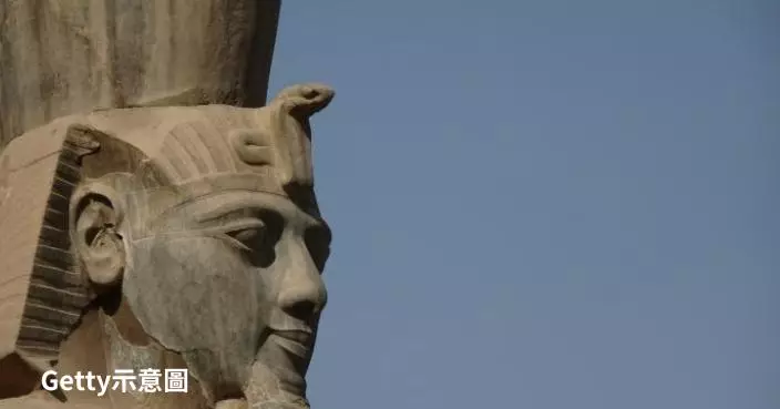 埃及出土「最強法老王」上身像  脗合1930年出土下身高近4米