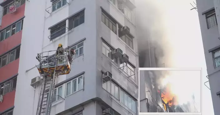 廣東道金華大廈一級火 冷氣機焚毀墮下過百人疏散  一人不適送院