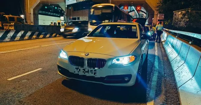 警方將軍澳隧道截查可疑車輛 拘29歲男司機涉停牌期間駕駛