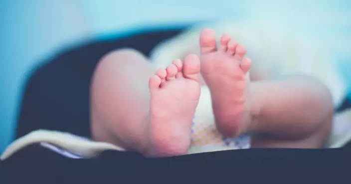 內地女嬰出生2月體重未增 醫生檢查驚揭男兒身：患罕病中的罕病！