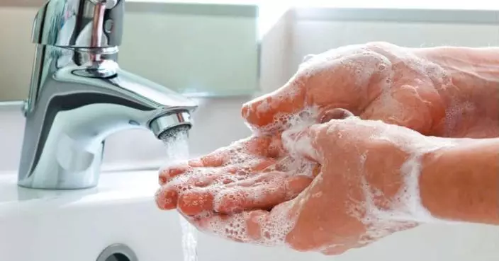 調查：六成港人小便後洗手不用潔手液 六成男士只沖沖指尖或雙手