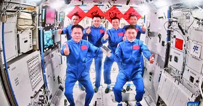 神舟十八號航天員乘組順利進駐中國空間站