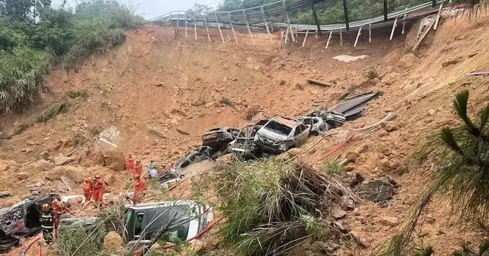 梅大高速路面塌方增至36死 救援人員爭取「黃金72小時」救人