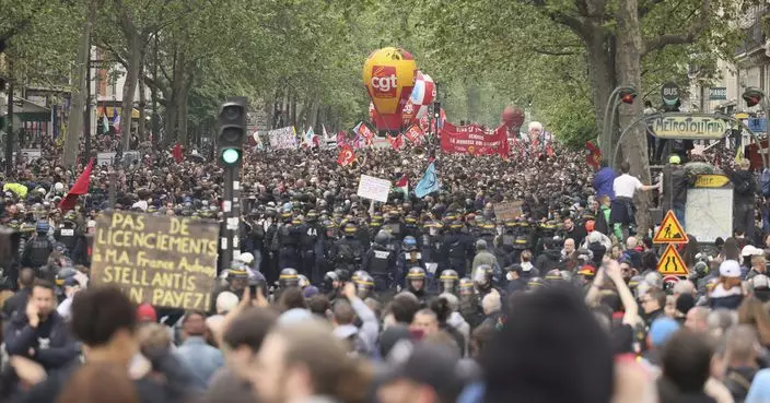 五一勞動節多地舉行示威爭取勞工權益 伊斯坦布爾和巴黎爆衝突多人被捕