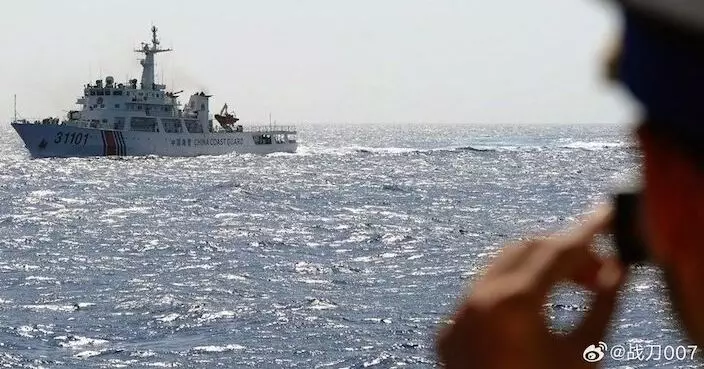 中國海警在黃岩島海域開展海上救生訓練