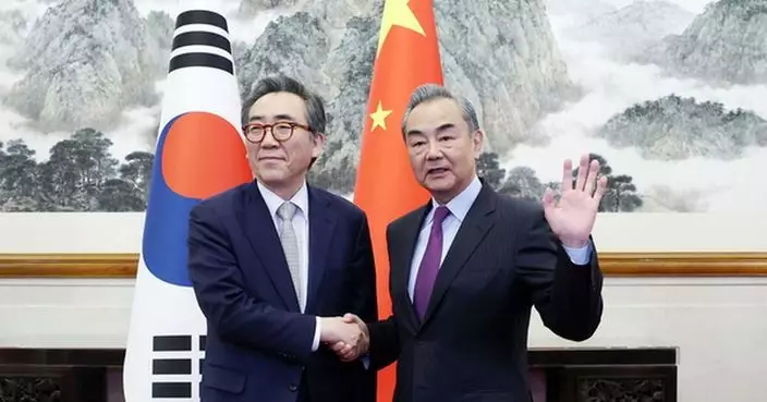 王毅會見南韓外長 冀中韓排除干擾推動兩國關係健康穩定發展