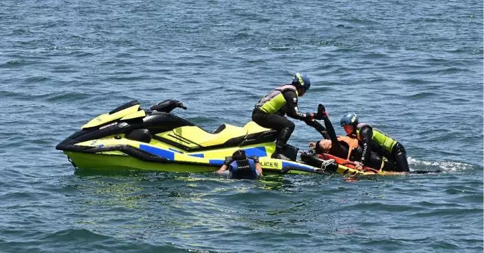 海上安全暨無毒約章活動水警基地舉行 首示範兩警用一部水上電單救兩人