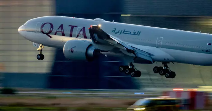 卡塔爾航空客機遭遇嚴重氣流致12人傷