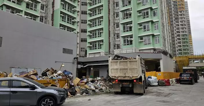 大埔富蝶邨塞車及堆積廢料問題擾民 區議員約見房署及管理公司要求改善